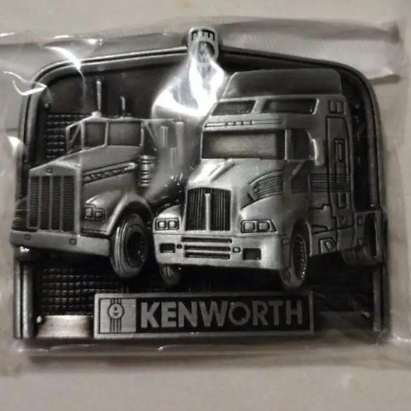 Silvrr Kenworth Trucker trucking truck driver belt buckle - Picture 3 of 4
